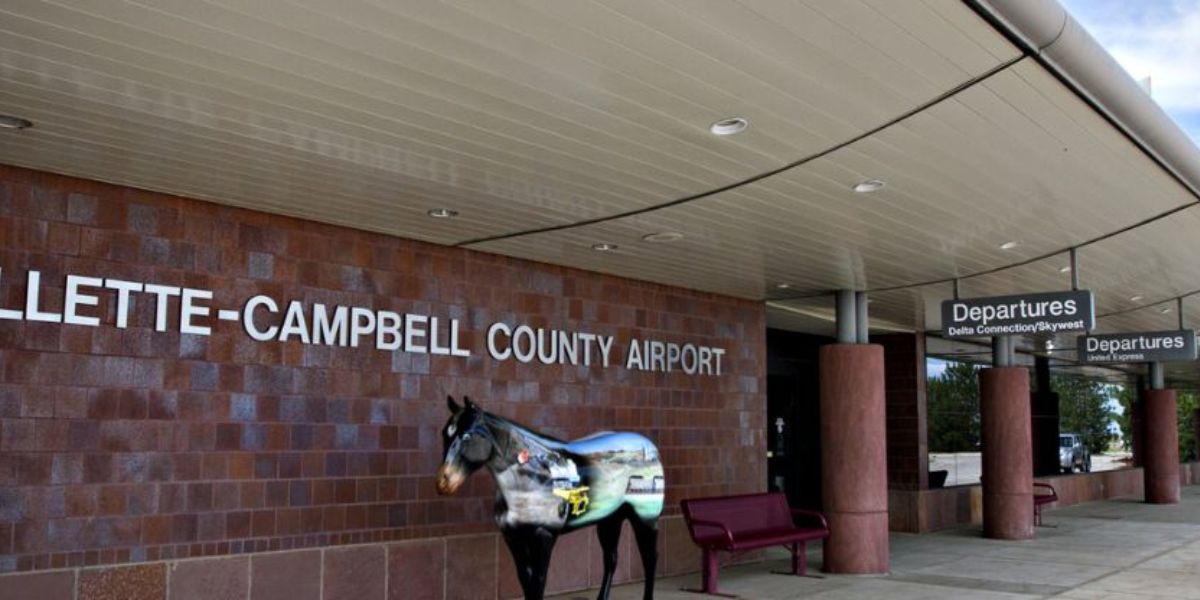 United Airlines Campbell County Airport – JAU Terminal