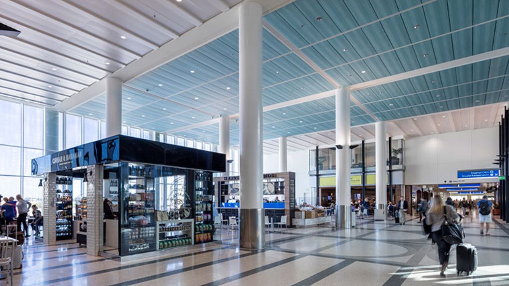 Breeze Airways Charleston International Airport – CHS Terminal