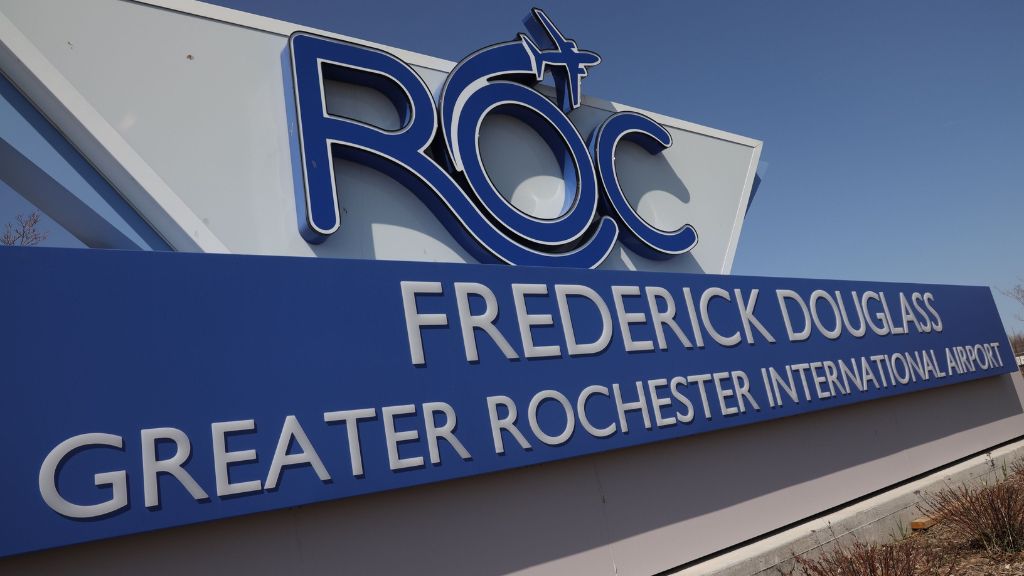 United Airlines Frederick Douglass Greater Rochester International Airport –  ROC Terminal
