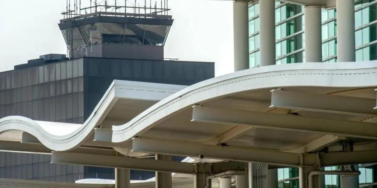United Airlines Peoria International Airport – PIA Terminal