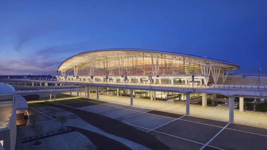 United Airlines Indianapolis International Airport – IND Terminal