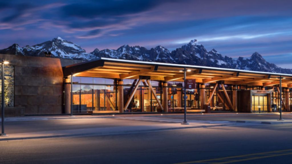 United Airlines Jackson Hole Airport – JAC Terminal