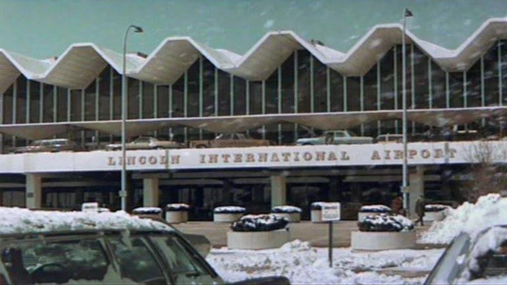 United Airlines Lincoln International Airport – LNK Terminal