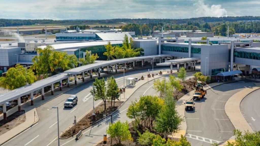 United Airlines Manchester Boston Regional Airport – MHT Terminal