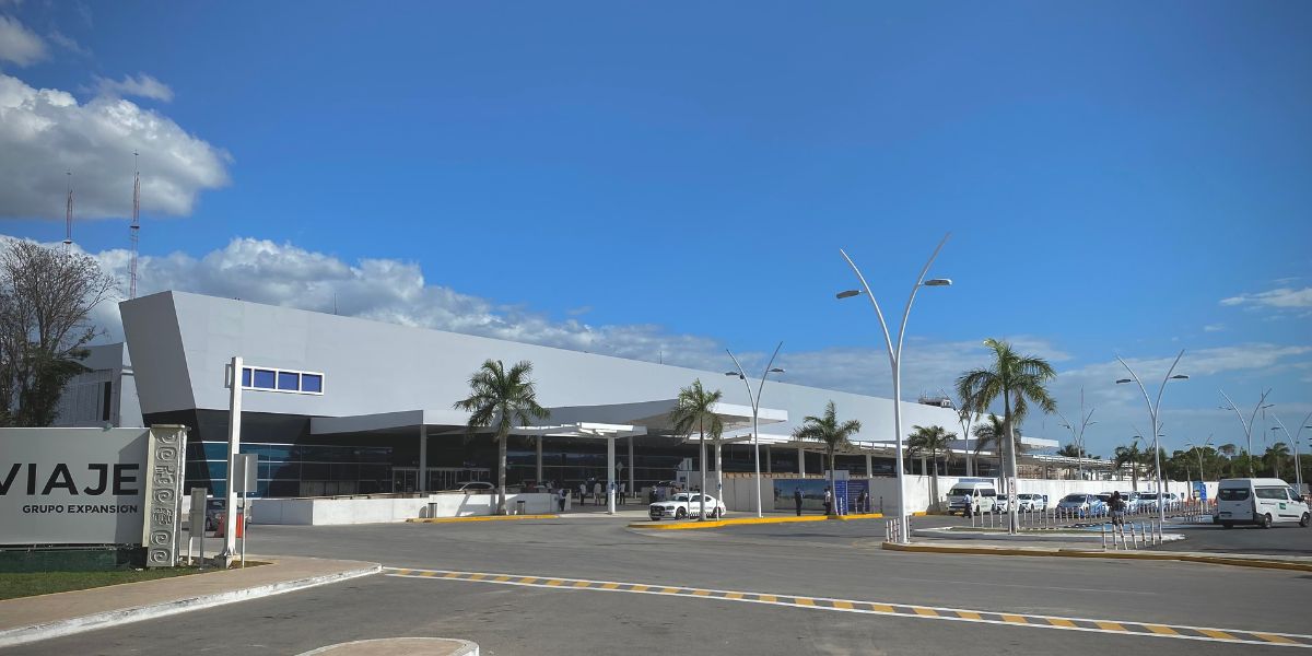 United Airlines Merida International Airport –  MID Terminal