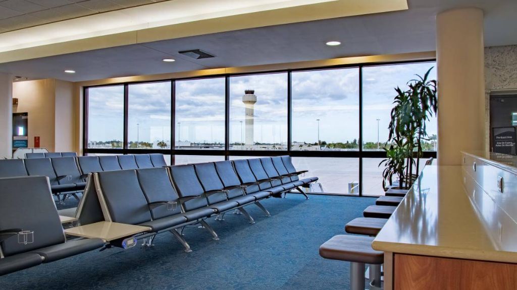 Breeze Airways Palm Beach International Airport – PBI Terminal