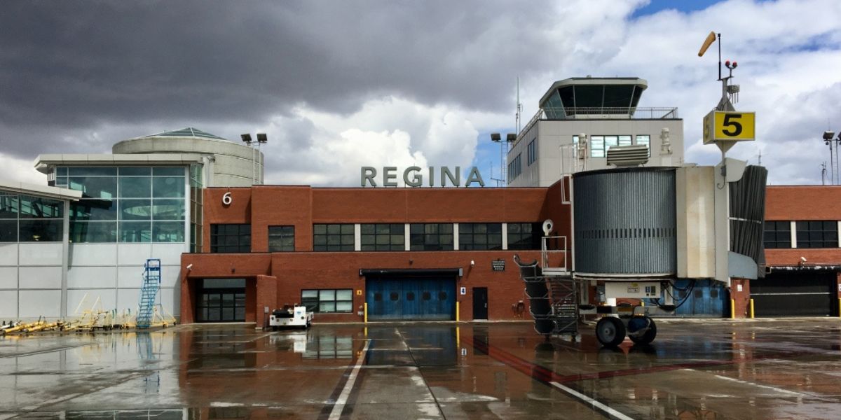United Airlines Regina International Airport –  YQR Terminal