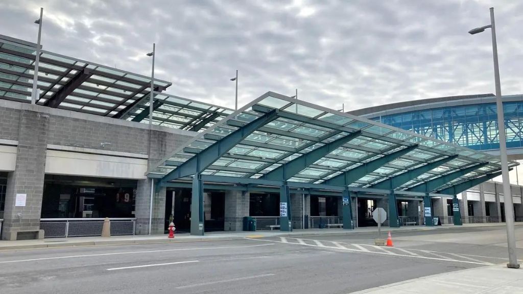 United Airlines Rhode Island T.F. Green International Airport – PVD Terminal
