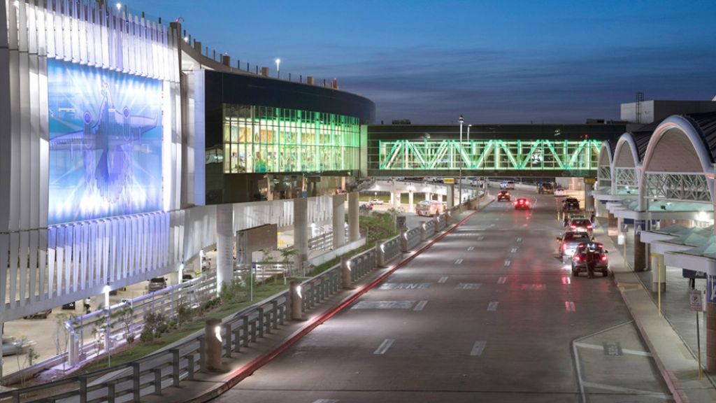 Breeze Airways San Antonio International Airport – SAT Terminal