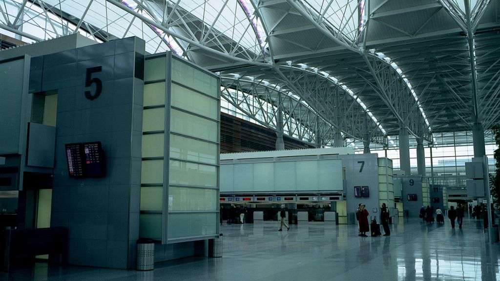 Breeze Airways San Francisco International Airport – SFO Terminal