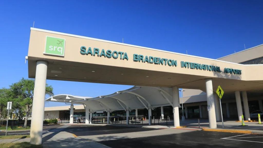 United Airlines Sarasota Bradenton International Airport –  SRQ Terminal