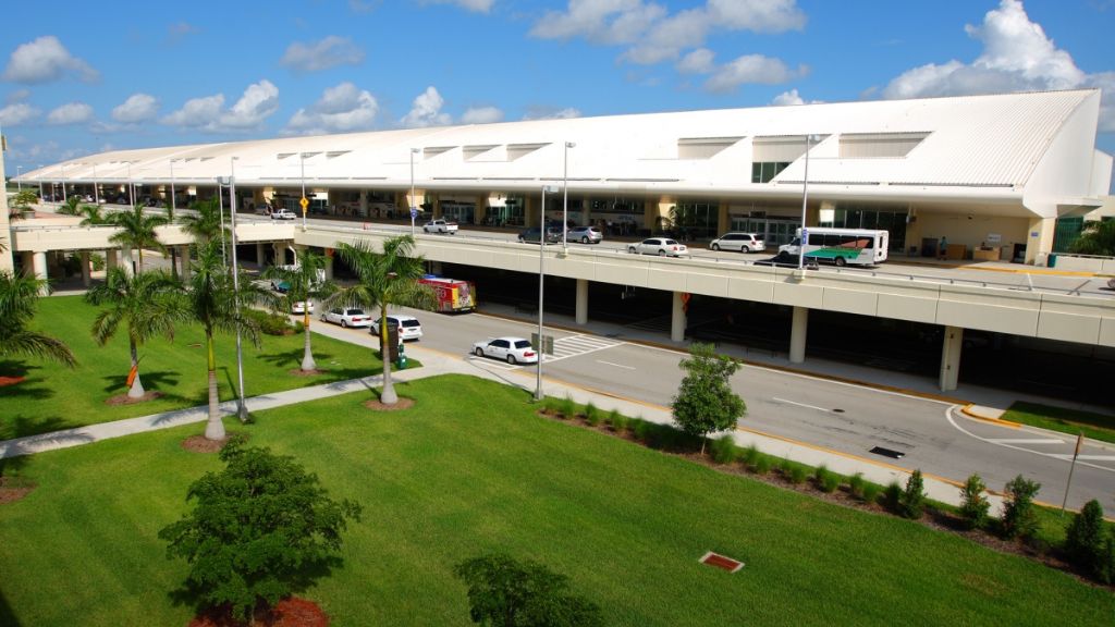 United Airlines Southwest Florida International Airport – RSW Terminal