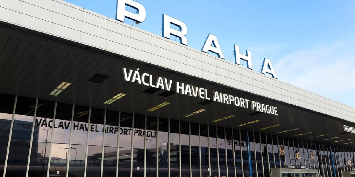 United Airlines Vaclav Havel Airport Prague –  PRG Terminal