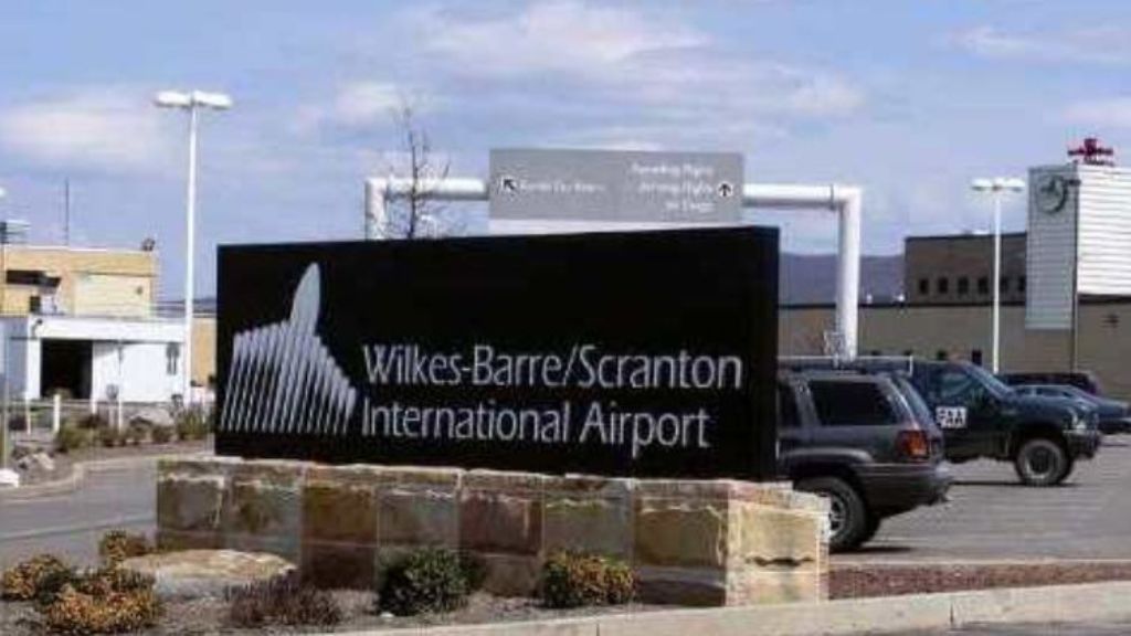 United Airlines Wilkes Barre Scranton International Airport –  AVP Terminal