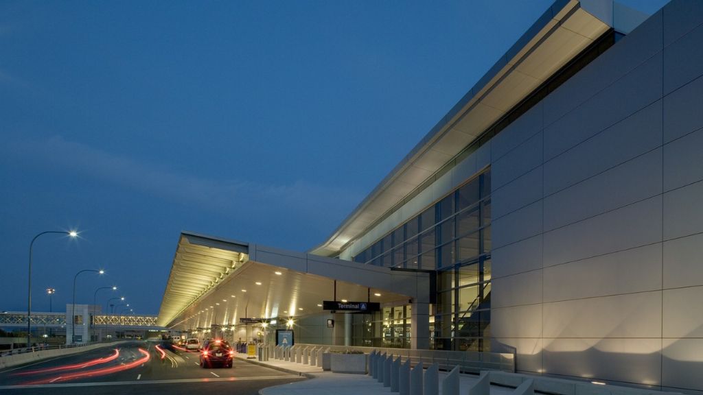 United Airlines Boston Logan International Airport – BOS Terminal