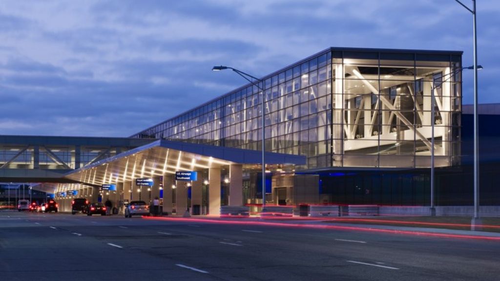 United Airlines Detroit Metropolitan Wayne County Airport – DTW Terminal