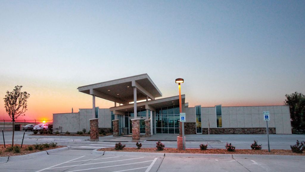 United Airlines Kearney Regional Airport –  EAR Terminal