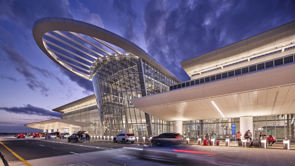 Breeze Airways Orlando International Airport –  MCO Terminal