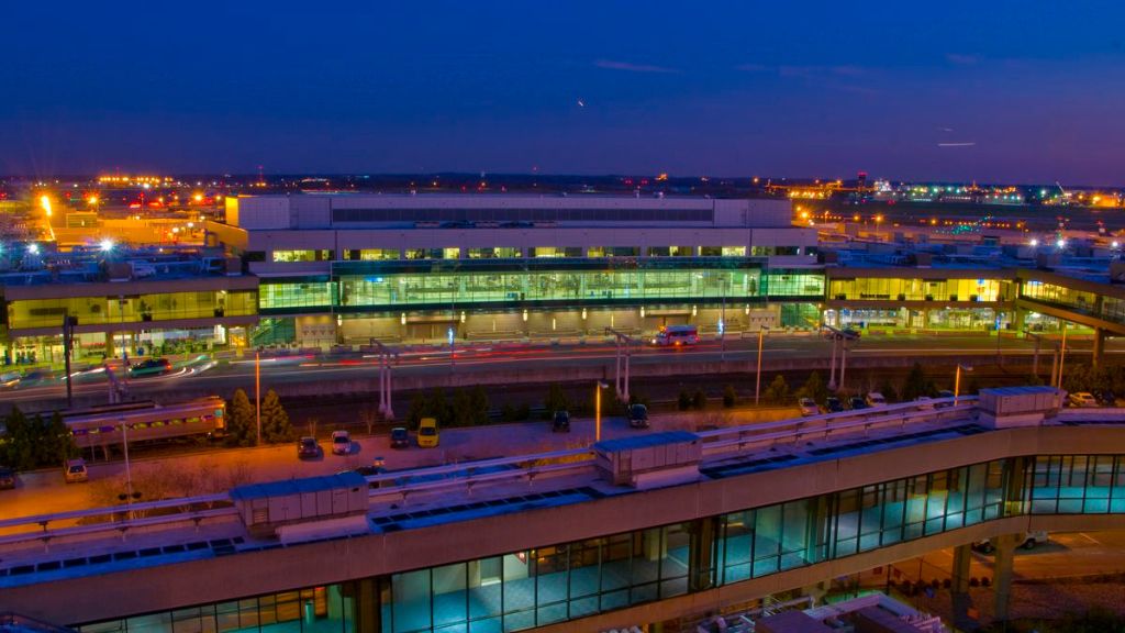 United Airlines Philadelphia International Airport – PHL Terminal