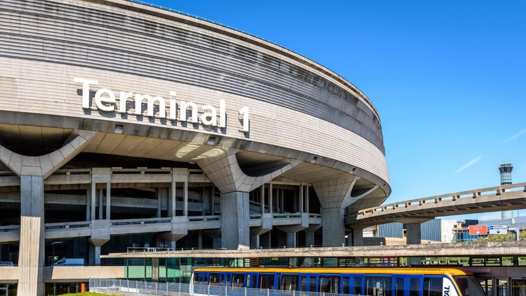 EL AL Airlines Paris Charles de Gaulle Airport – CDG Terminal