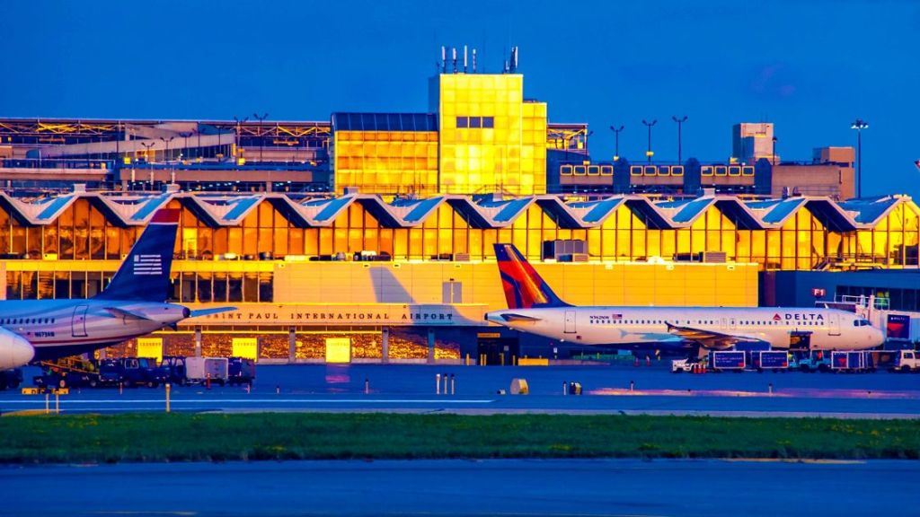 Alaska Airlines Minneapolis-St Paul International Airport – MSP Terminal
