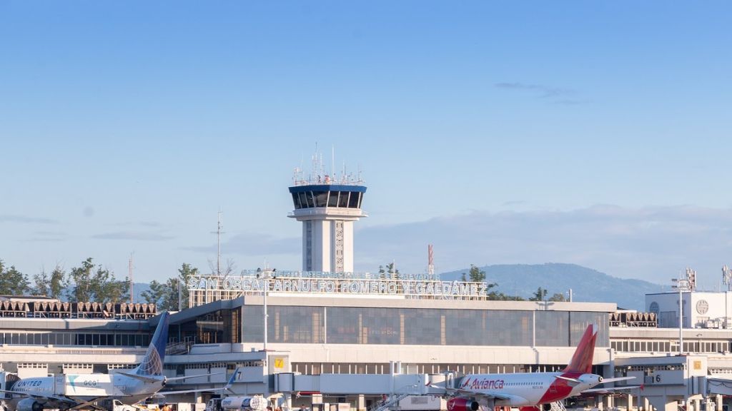 Sky Airlines Salvador International Airport – SSA Terminal