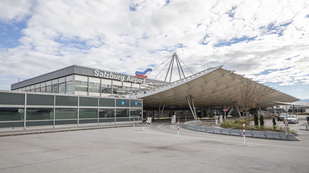 Icelandair Salzburg Airport – SZG Terminal