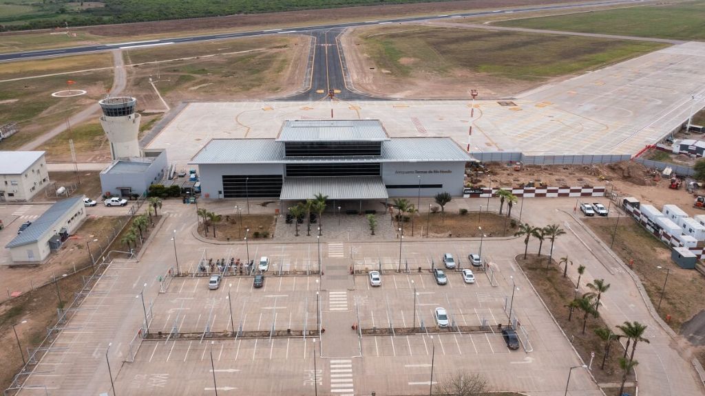 Aerolineas Argentinas Termas de Río Hondo International Airport – RHD Terminal