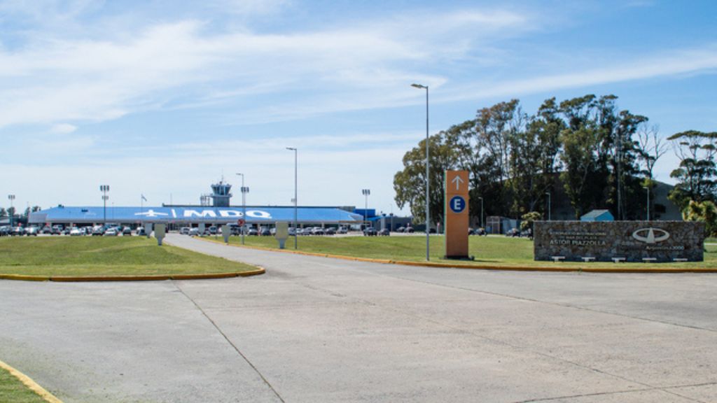 Aerolineas Argentinas Astor Piazzolla International Airport – MDQ Terminal