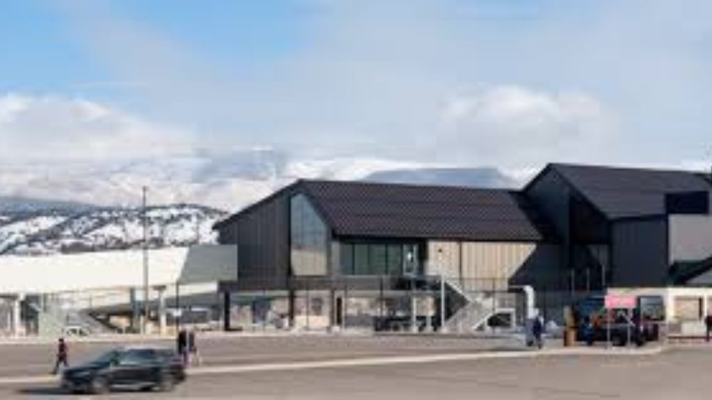 Everts Air Eagle County Regional Airport – EGE Terminal