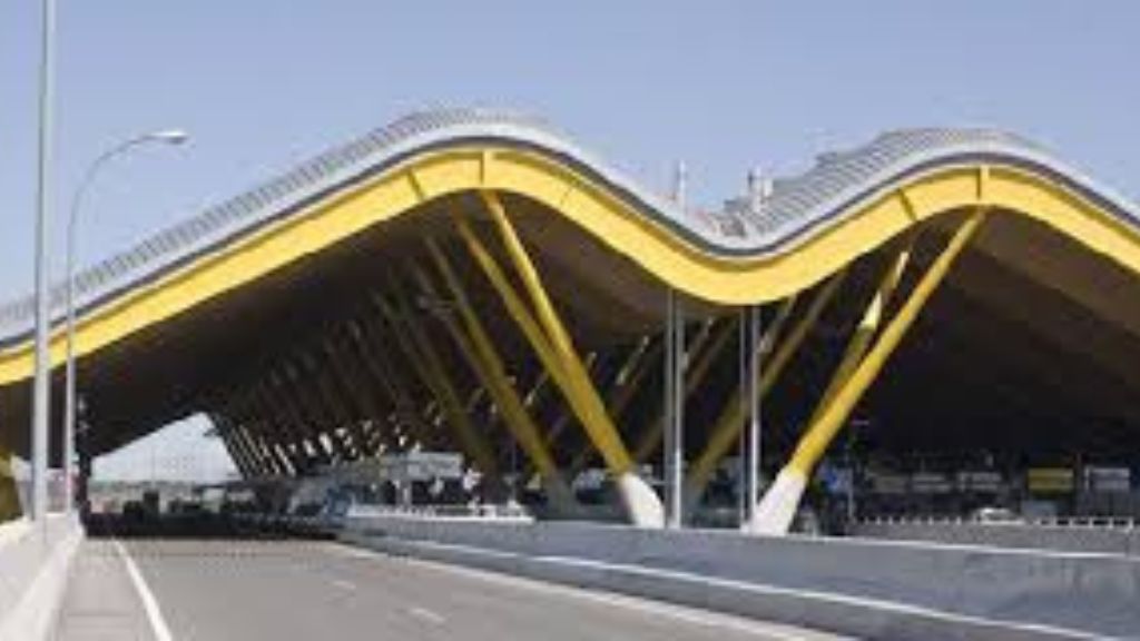 TAROM Airlines Adolfo Suárez Madrid–Barajas Airport – MAD Terminal