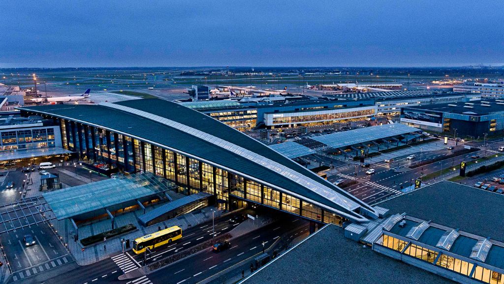 LOT Polish Airlines Copenhagen Airport – CPH Terminal