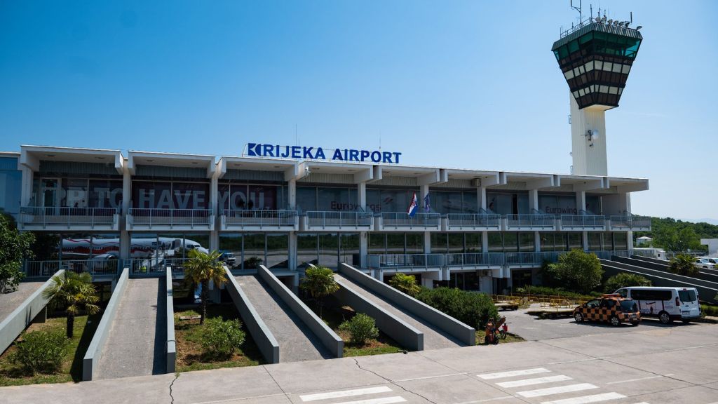 LOT Polish Airlines Rijeka International Airport – RJK Terminal