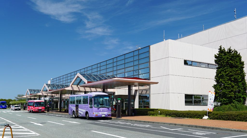 Japan Airlines Yamagata Airport – GAJ Terminal